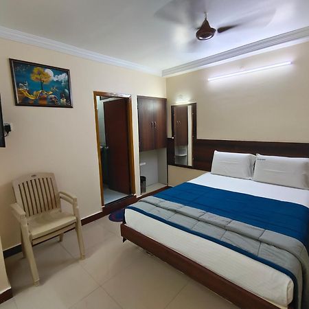Hotel Dkr Residency Tirupati Zewnętrze zdjęcie