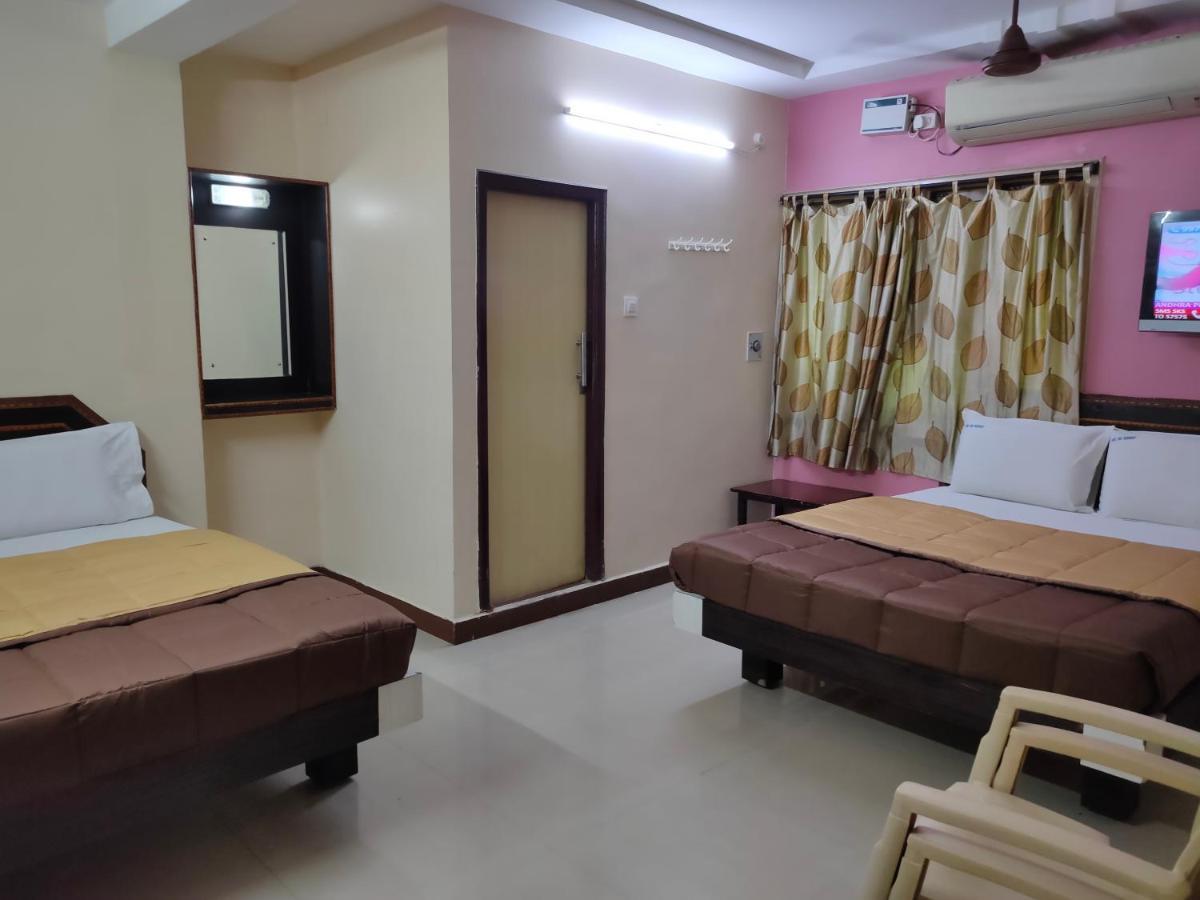 Hotel Dkr Residency Tirupati Zewnętrze zdjęcie