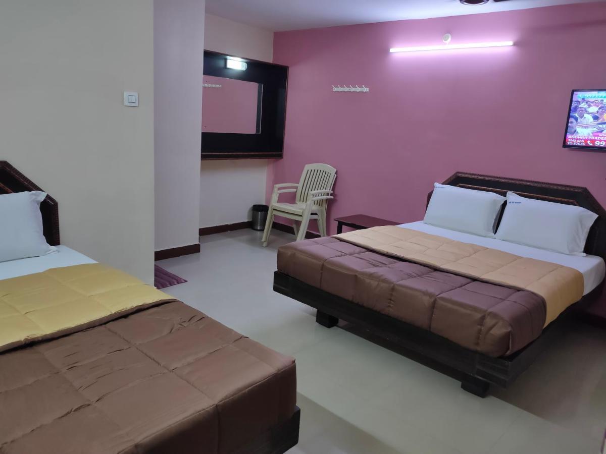 Hotel Dkr Residency Tirupati Zewnętrze zdjęcie